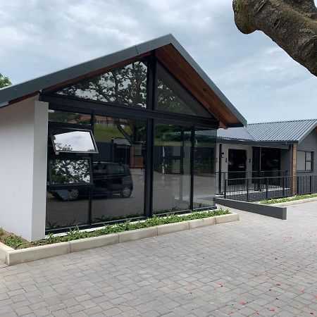 Coral Wood Self Catering Suites And B&B East London Exteriör bild