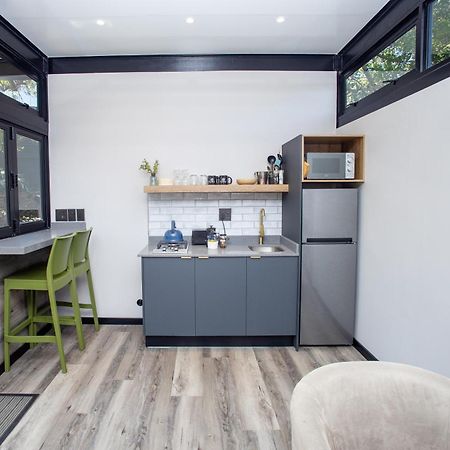 Coral Wood Self Catering Suites And B&B East London Exteriör bild