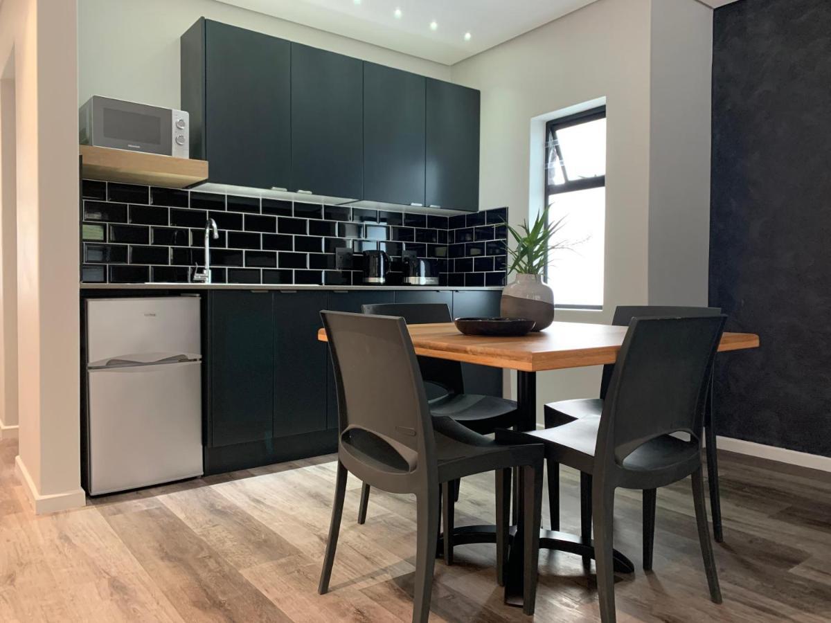 Coral Wood Self Catering Suites And B&B East London Exteriör bild