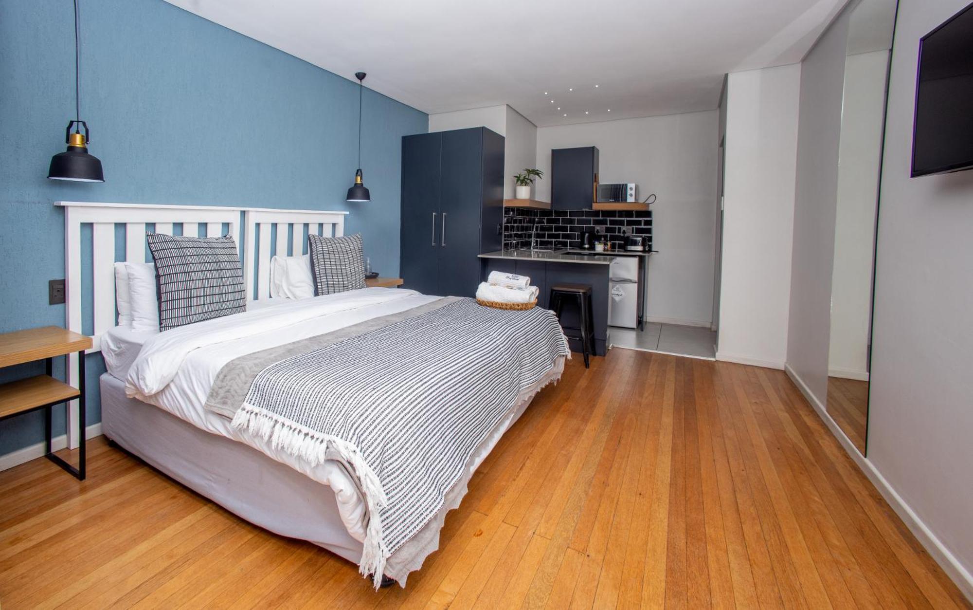 Coral Wood Self Catering Suites And B&B East London Exteriör bild