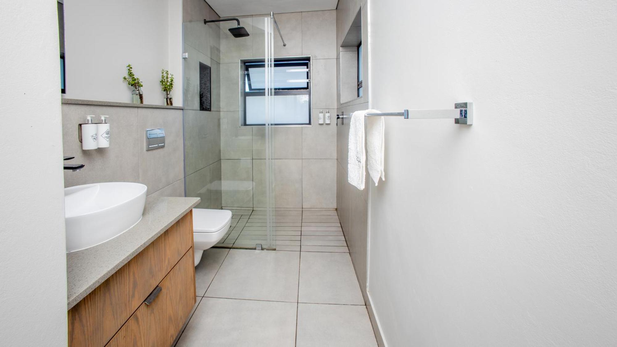 Coral Wood Self Catering Suites And B&B East London Exteriör bild