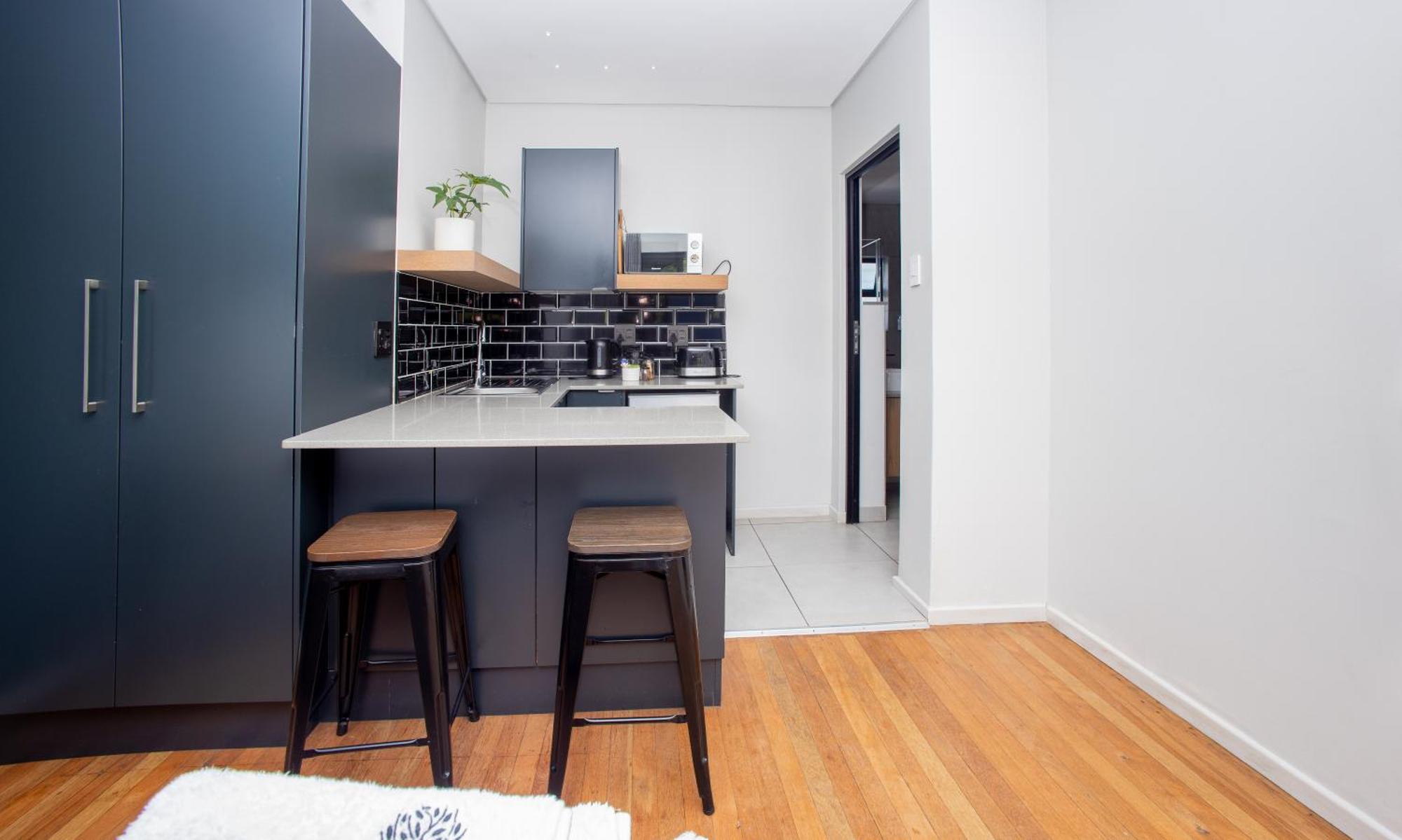 Coral Wood Self Catering Suites And B&B East London Exteriör bild