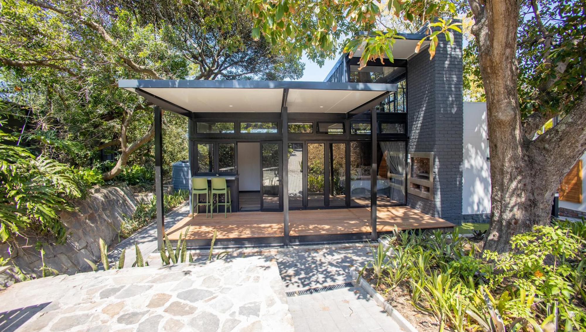 Coral Wood Self Catering Suites And B&B East London Exteriör bild